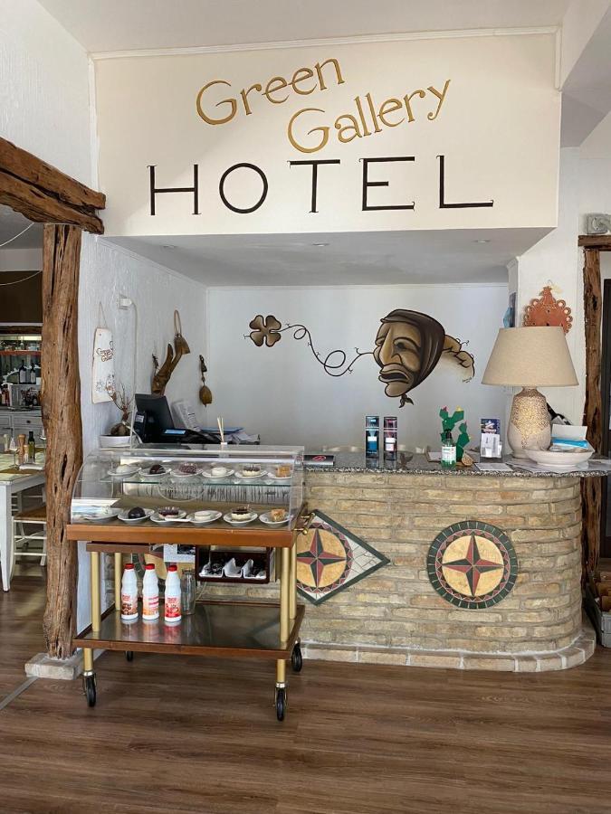 Gallery And Restaurant * Muravera